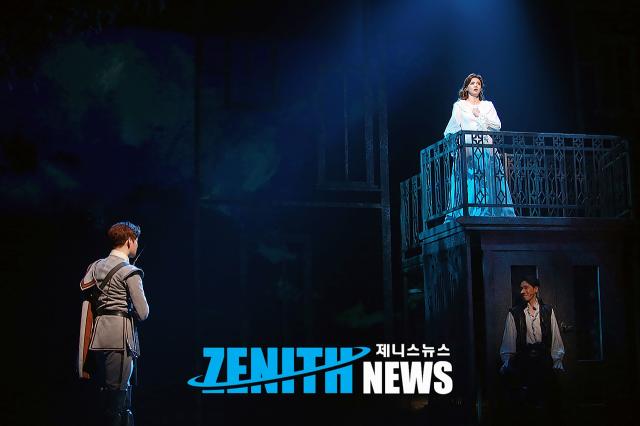 ▲ ‘시라노’ 박지연-나하나 ‘사랑은 표현하지 않으면 몰라요~’ (사진=문찬희 인턴기자)